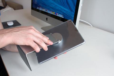 Pivot Stand